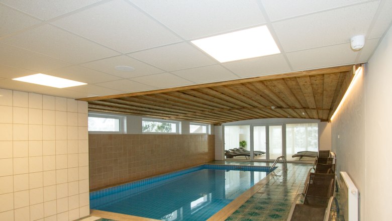 Indoor-Schwimmbad, © Alpenhotel Ensmann Indoor-Schwimmbad, © Alpenhotel Ensmann