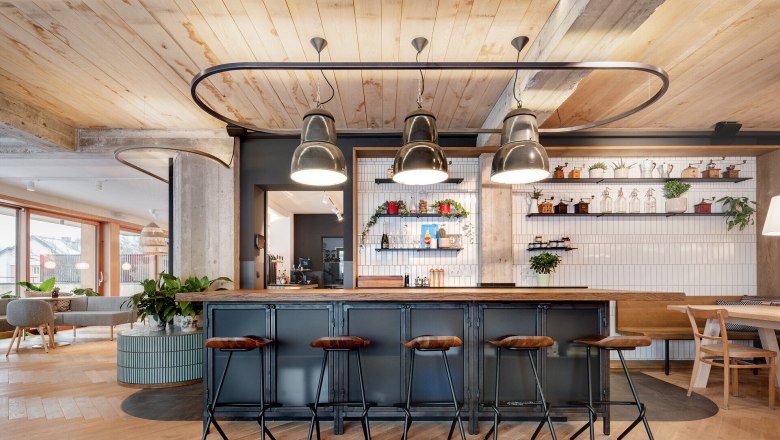 B&B Zimmerei mit Frühstück, © Foto Stöbich Café Y9 Barbereich