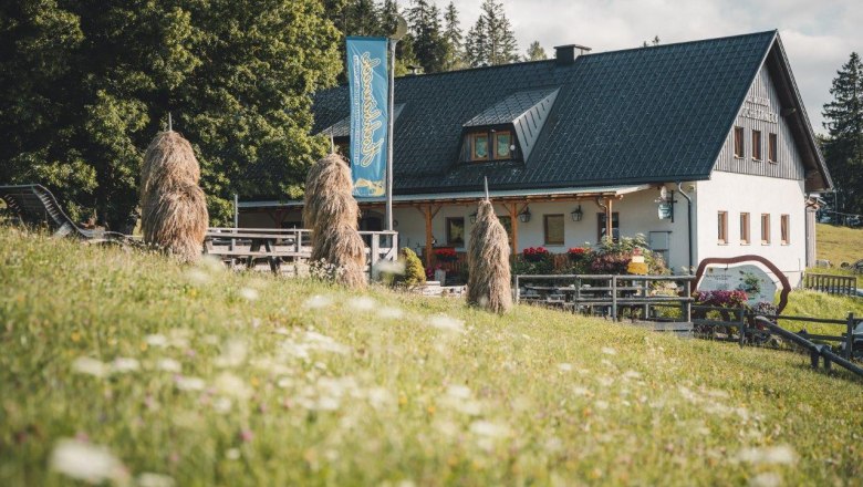 Almhaus Hochbärneck, © Gerald Demolsky Almhaus Hochbärneck, © Gerald Demolsky