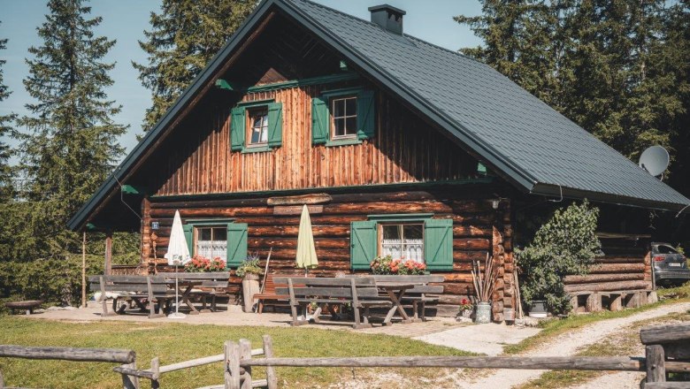 Halterhütte Hochkarlam, © Gerald Demolsky Halterhütte Hochkarlam, © Gerald Demolsky