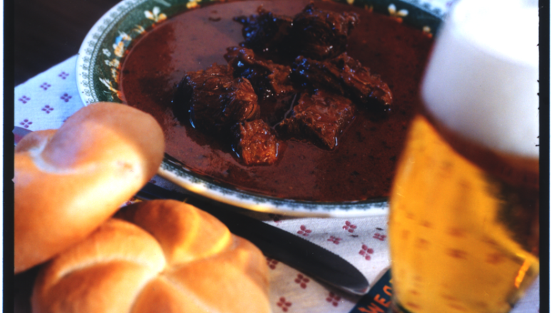 Gulasch, © Valerie Rosenburg Gulasch, © Valerie Rosenburg