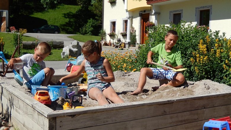Sandkiste, © Poidlbauer Sandkiste, © Poidlbauer