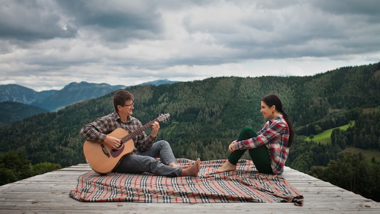 Making music on the wooden terrace, © Fam. Helmel Making music on the wooden terrace, © Fam. Helmel