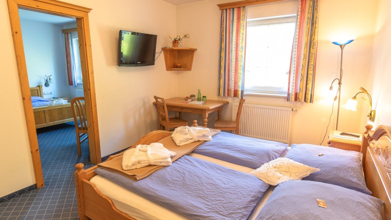 Familienzimmer Hotel Pension Scheiblechner, © Hotel Pension Scheiblechner Familienzimmer Hotel Pension Scheiblechner, © Hotel Pension Scheiblechner