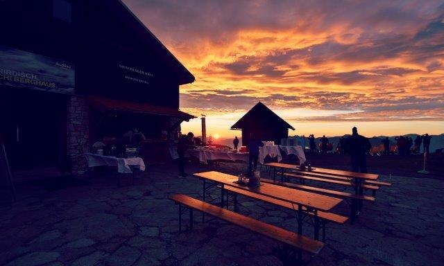 JoSchi Berghaus Sonnenaufgang, © JoSchi Berghaus JoSchi Berghaus Sonnenaufgang, © JoSchi Berghaus