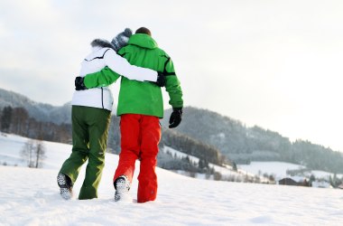Hiking in a winter landscape, © weinfranz.at Hiking in a winter landscape, © weinfranz.at