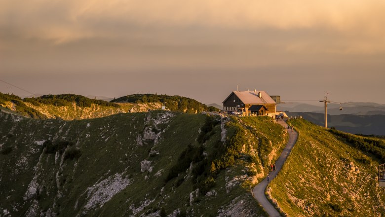 Geischlägerhütte Hochkar, © Mostviertel Tourismus / Robert Herbst Geischlägerhütte am Hochkar inmitten einer traumhaften Bergkulisse.