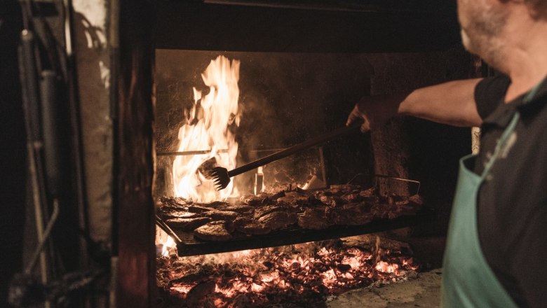 Grillen in der Schmiede, © Feriengut Moarhof Grillen in der Schmiede, © Feriengut Moarhof