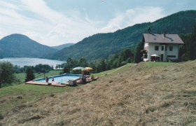Haus Schlossleiten, © Franz Barth Haus Schlossleiten mit Pool und Bergblick