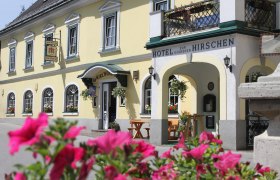 Hotel zum Goldenen Hirschen im Sommer, © Hotel zum Goldenen Hirschen Hotel zum Goldenen Hirschen im Sommer, © Hotel zum Goldenen Hirschen
