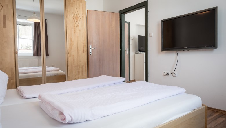 Schlafzimmer 2 im Ferienhaus Weitental, © Gerald Demolsky Schlafzimmer 2 im Ferienhaus Weitental, © Gerald Demolsky