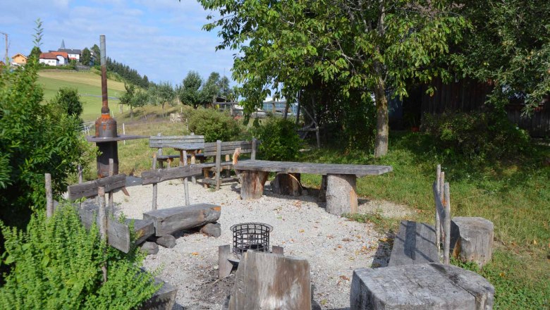 Lagerfeuerplatz, © Gottfried & Rosina Wagner Lagerfeuerplatz, © Gottfried & Rosina Wagner
