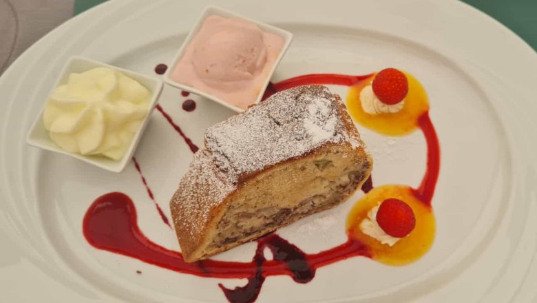 Apfelstrudel, © Gut Theuretzbach - Reiterstube Apfelstrudel, © Gut Theuretzbach - Reiterstube