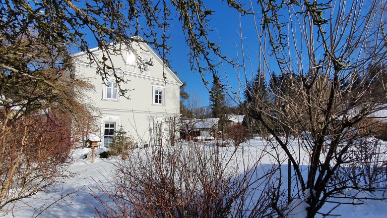 der weitläufige Garten im Winter, © Monika Stock der weitläufige Garten im Winter, © Monika Stock