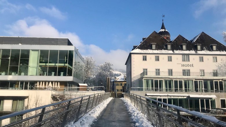 Winter at the castle on the Iron Road, &copy; Das Schloss an der Eisenstrasse