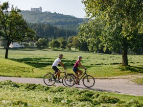 Ybbstalradweg, Seitenstetten, Paar, Radfahren, &copy; Mostviertel Tourismus, schwarz-koenig.at