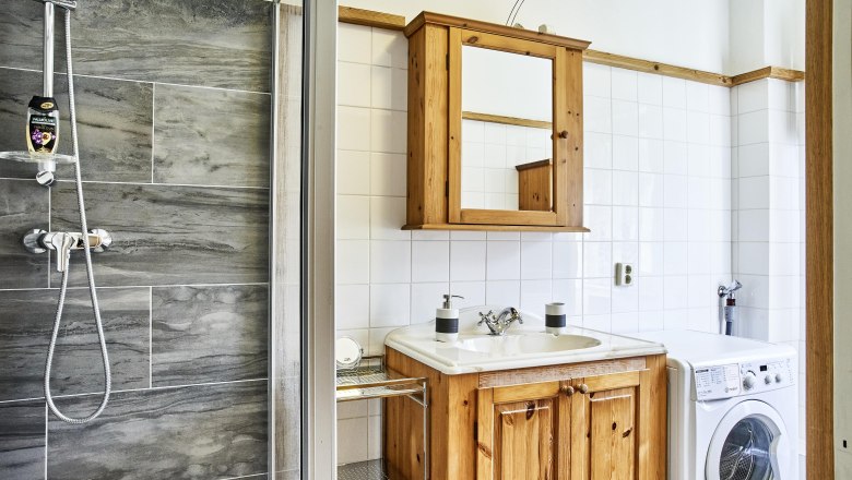 Vacation apartment Bergerlebnis - Bathroom, &copy; Fotolois