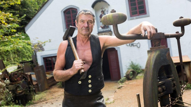 Forging_Eybl Sepp, &copy; Theo Kust