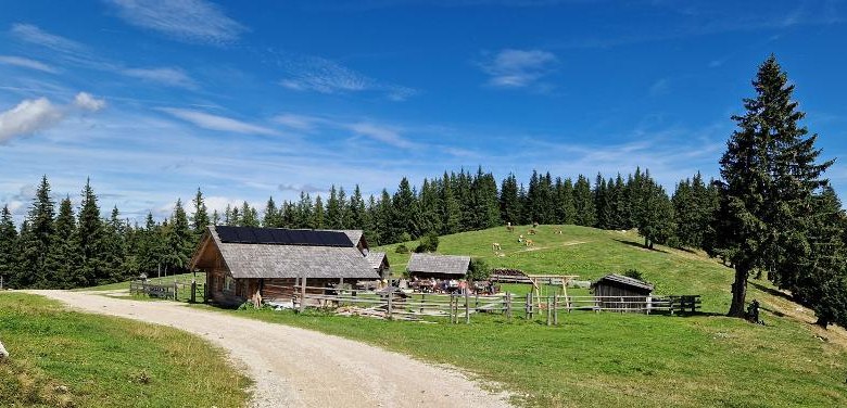 Siebenh&uuml;tten - accessible by hike (difficult to easy with family), mountain bike directly from the Happy Nest., &copy; Martin Bachner_Happy Nest