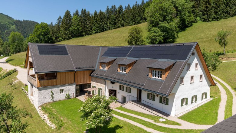 Exterior view, &copy; Obersteinriegl