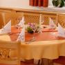 Please come to the table, © Foto Bauer