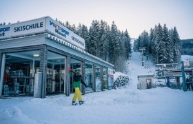 Ski school & ski rental &Ouml;tscher Lackenhof, &copy; Gerald Demolsky