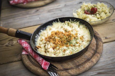K&auml;sesp&auml;tzle auf der Ybbstalerh&uuml;tte, &copy; Theo Kust