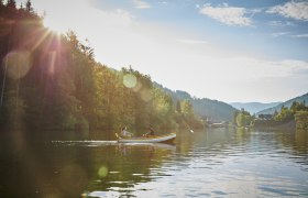 A boat trip on Lunzer See lake, © Michael Liebert / Mostviertel Tourismus