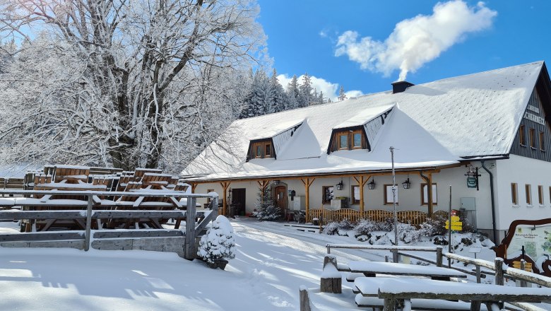 Almh&uuml;tte im Winter, &copy; Erika Pieber