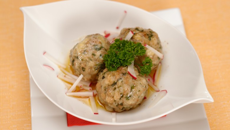 Weed dumplings, &copy; Foto Bauer