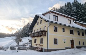 Unsere neue Hausansicht im herrlichen Winter, &copy; Grasberger