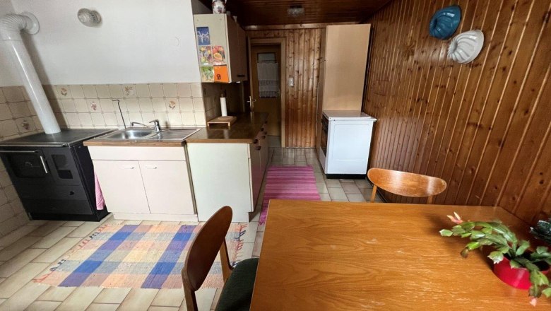 Kitchen with dining area, © Ybbstaler Alpen_Karin Hager