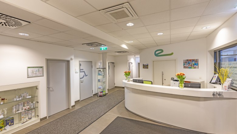 We warmly welcome you at our reception, © Emotion Therapiezentrum GmbH