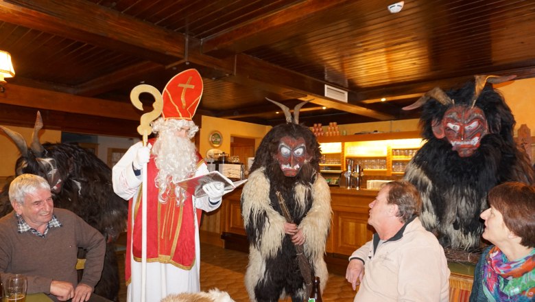 St. Nicholas and Kampus... Customs at the Stiegenwirt, &copy; Gasthof Stiegenwirt