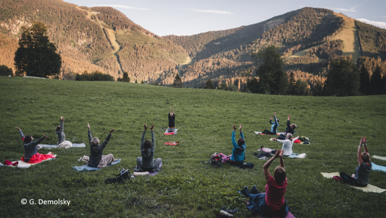 Yoga mit Sternderl schau'n, © G. Demolsky