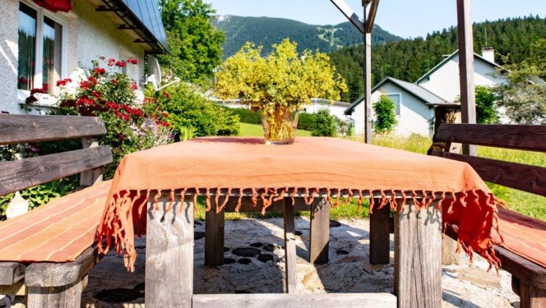 Garden with seating, &copy; Hanifoto.at HANI OTTLIK