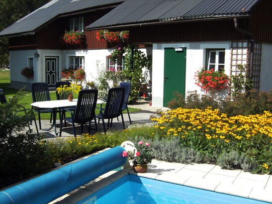 Ferienhaus Eva Deufl - Pool, Garten, © Ferienhaus Eva Deufl