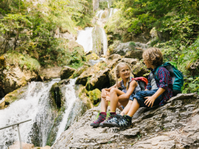 Wandern, Familie, Trefflingfall, Naturpark &Ouml;tscher Torm&auml;uer, Mostviertel, &copy; Nieder&ouml;sterreich Werbung/Andreas Jakwerth
