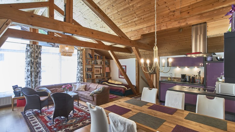 Wohnraum mit K&uuml;che Ferienwohnung Bergflirt, &copy; FotoLois.com, Alois Spandl