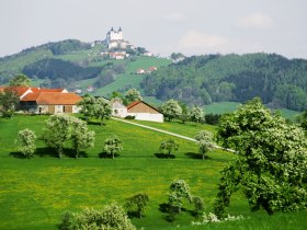 View in the direction of Sonntagberg Basilica, &copy; weinfranz.at