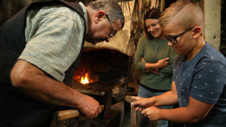 Schmieden, &copy; weinfranz