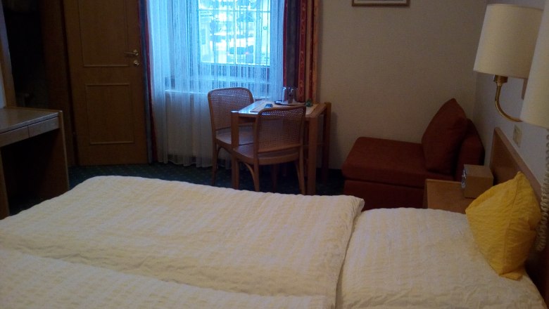 Doppelzimmer, &copy; Hotel zum Goldenen Hirschen