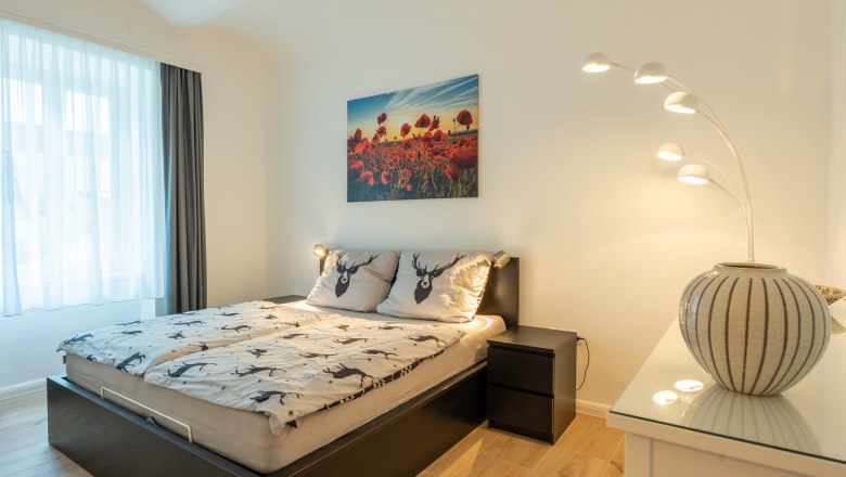 Schlafzimmer, &copy; Apartment Hollenstein
