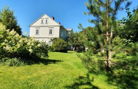 the spacious garden in summer, © Monika Stock