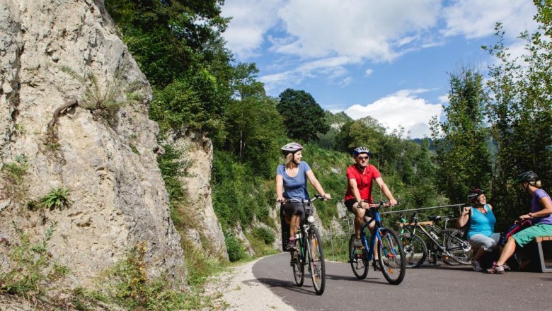 Immer dem Fluss entlang verläuft das Herzstück des Ybbstalradwegs , © schwarz-koenig.at