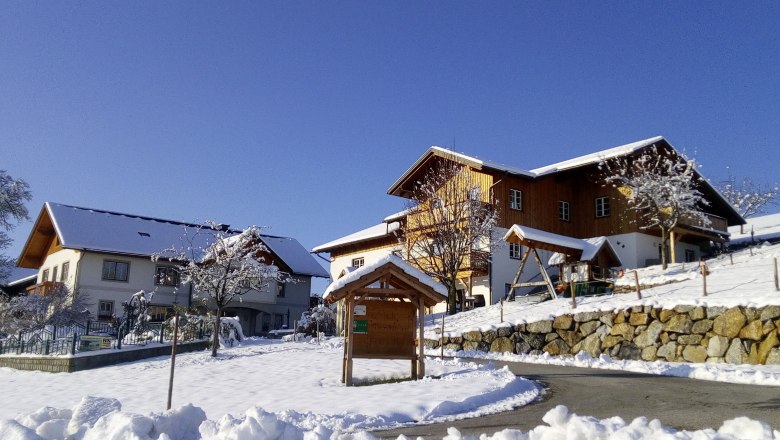 Der KorniHof im Schnee, © Carina Korntheuer Der KorniHof im Schnee, © Carina Korntheuer
