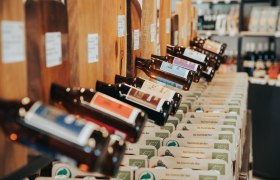 Brucker's world of beer, &copy; Demolsky