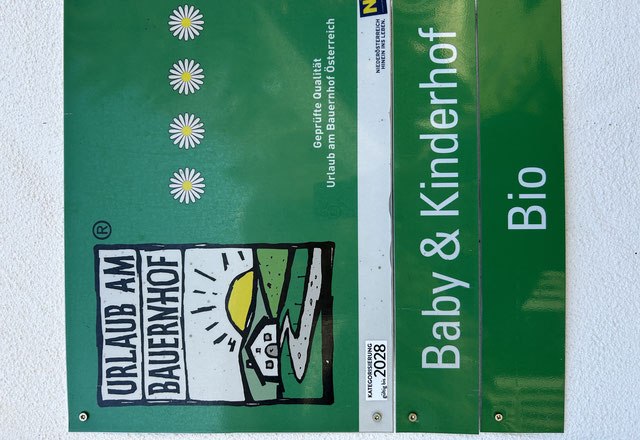 Baby & Kinderhof certificate, &copy; Julia Heigl