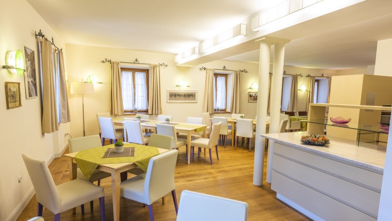 The smithy - breakfast room, &copy; Theo Kust &ndash; Imagefoto