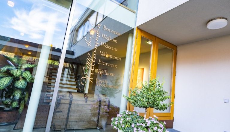 The forge, &copy; Theo Kust &ndash; Imagefoto